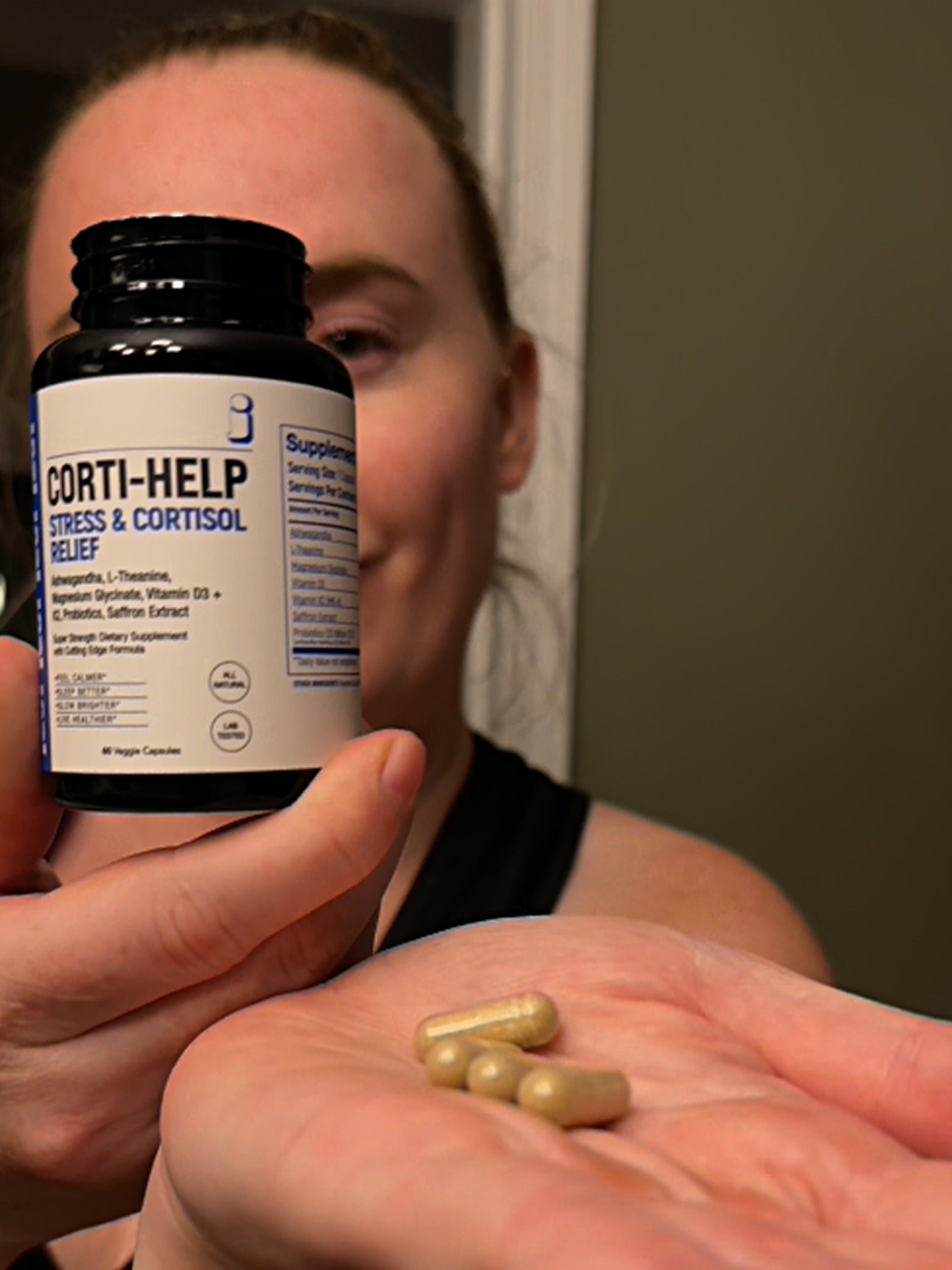 Jevi Corti-Help capsules in hand